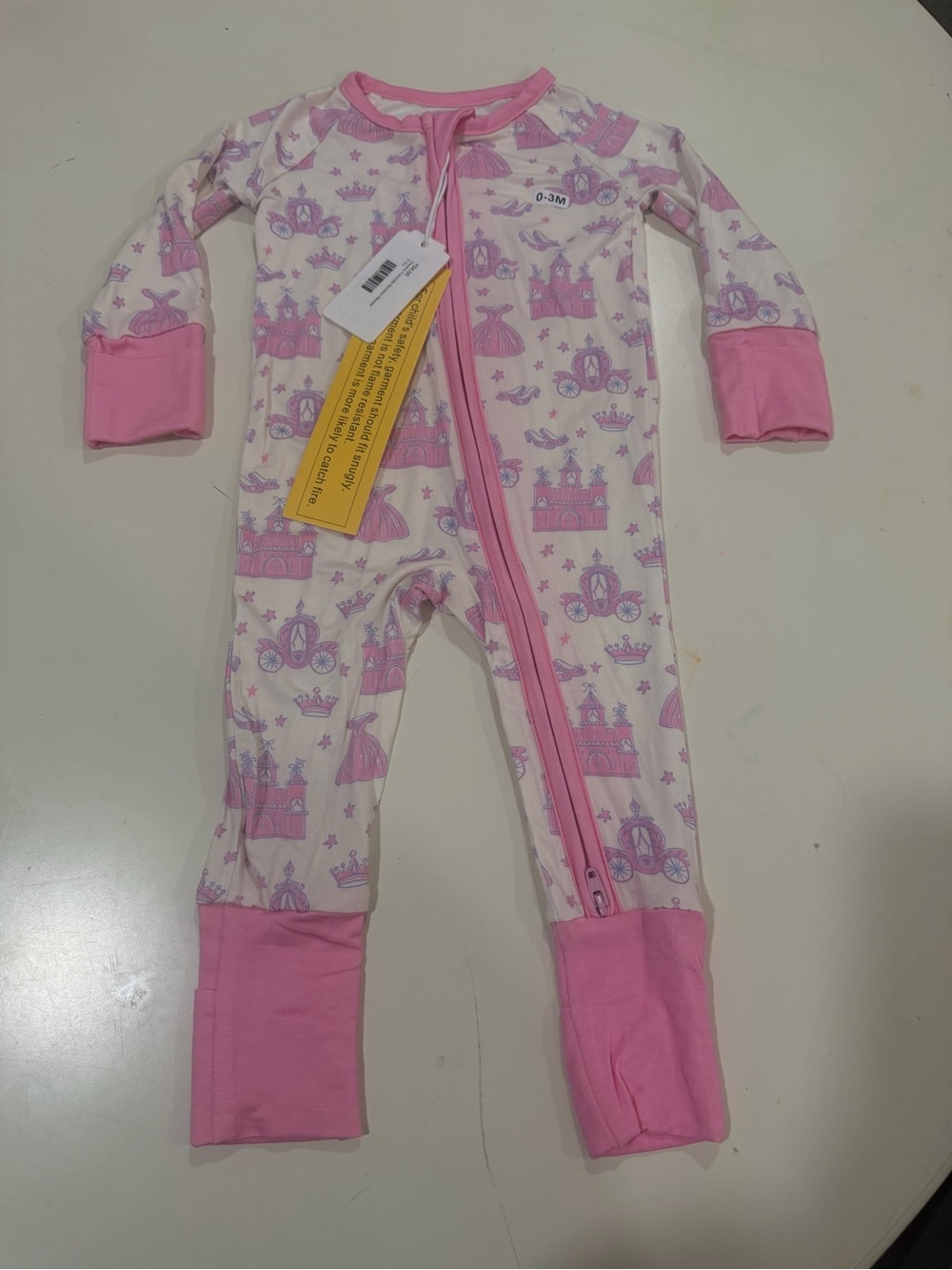 Little One Shop Co. Bamboo Convertible Sleeper, NWT - Picture 3 of 9